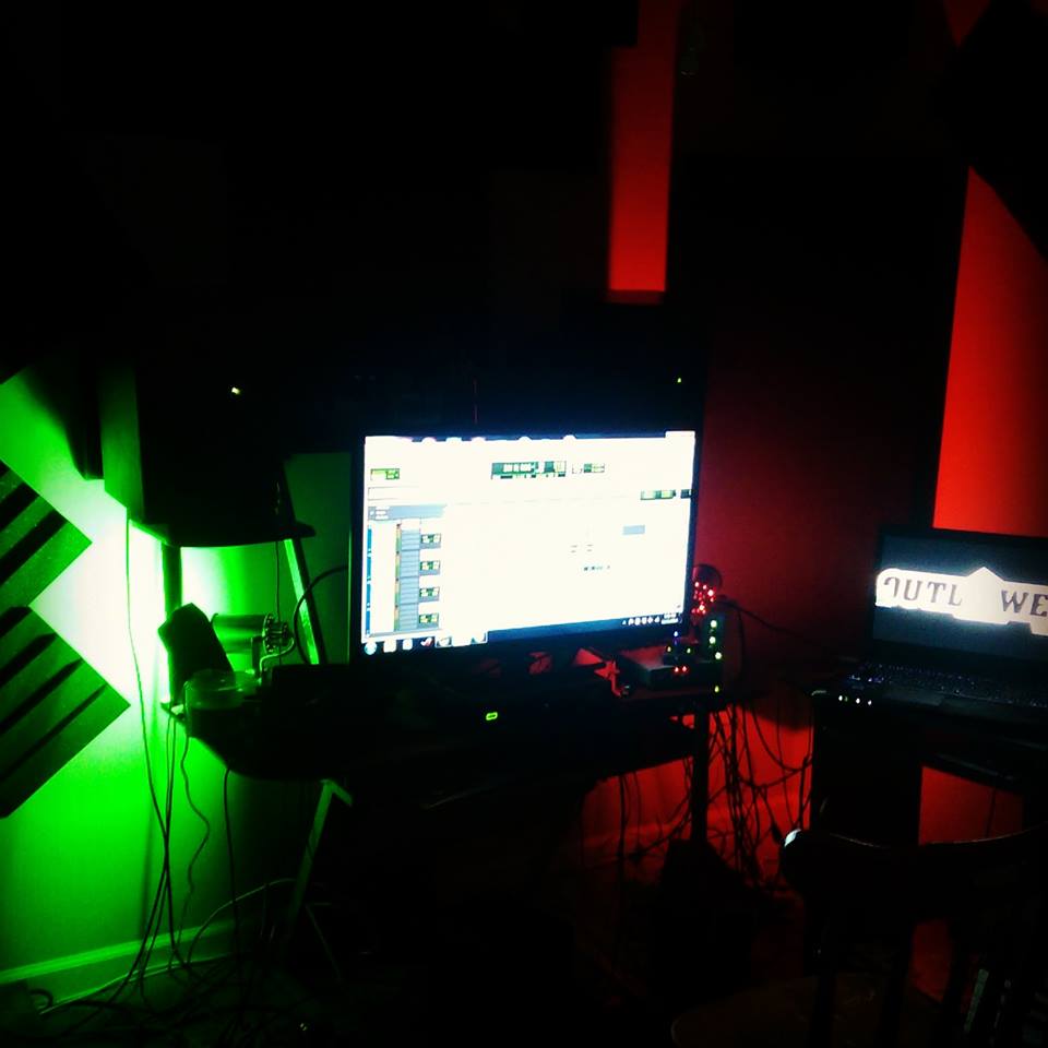 Mike Prep Log 9 Electronic equipment